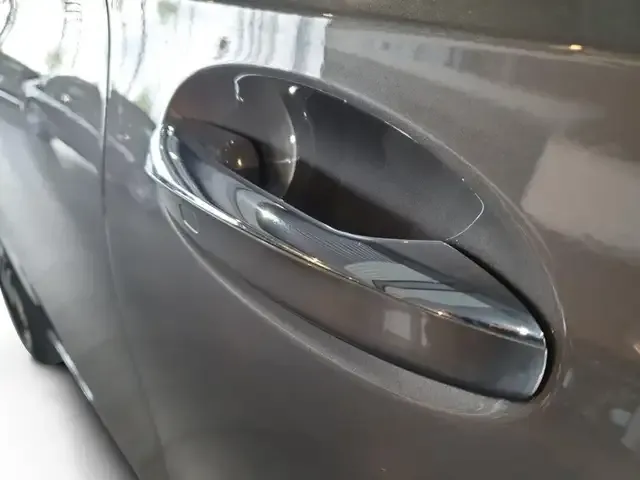 Mercedes-Benz A 220