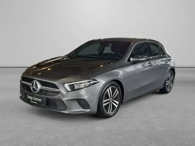 Mercedes-Benz A 220