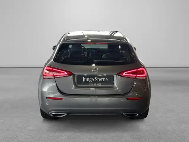 Mercedes-Benz A 220