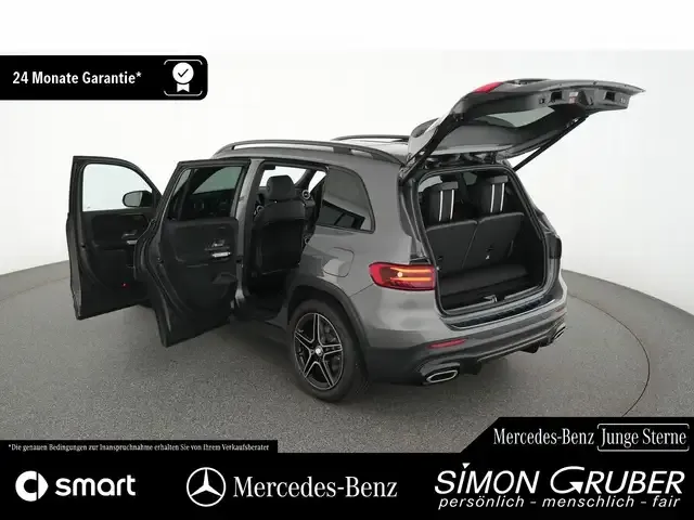 Mercedes-Benz GLB 220