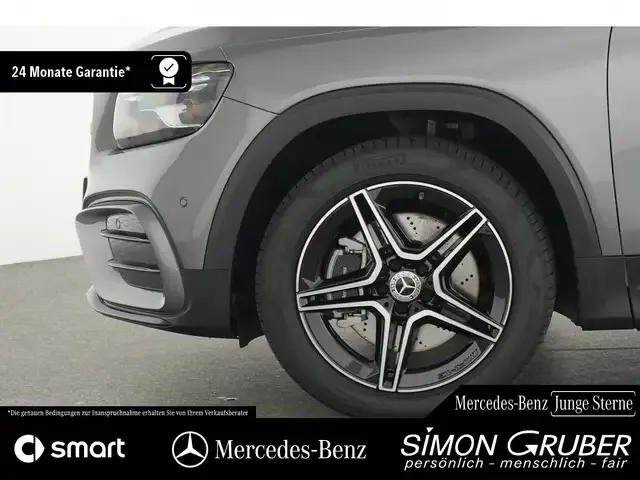 Mercedes-Benz GLB 220