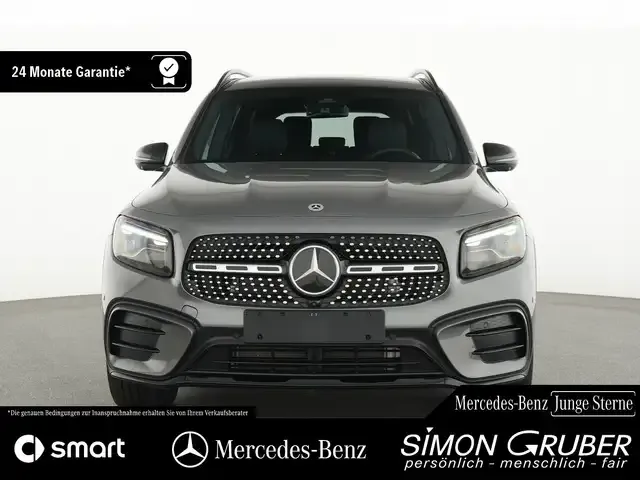 Mercedes-Benz GLB 220
