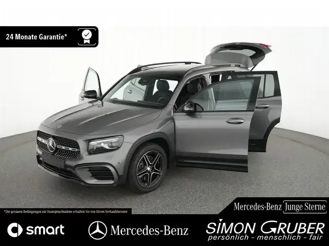 Mercedes-Benz GLB 220