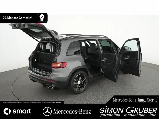 Mercedes-Benz GLB 220
