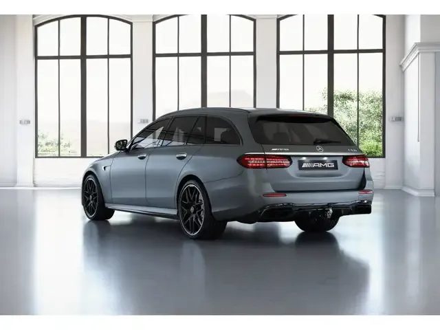 Mercedes-Benz E 63 AMG
