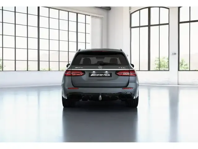 Mercedes-Benz E 63 AMG