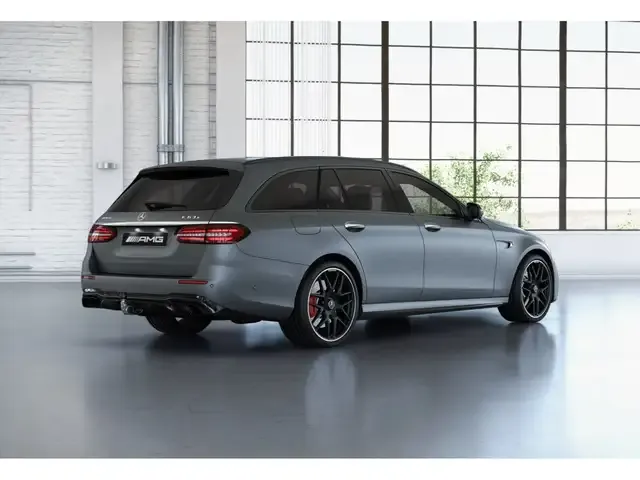Mercedes-Benz E 63 AMG