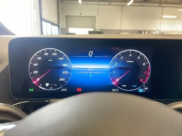 Mercedes-Benz B 180