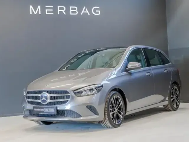 Mercedes-Benz B 180