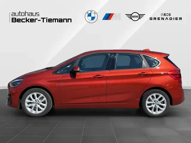 BMW 225