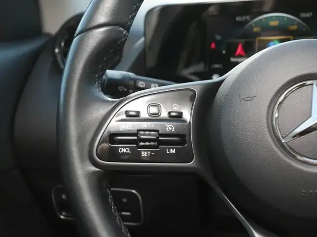 Mercedes-Benz GLA 180