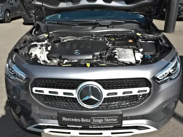 Mercedes-Benz GLA 180