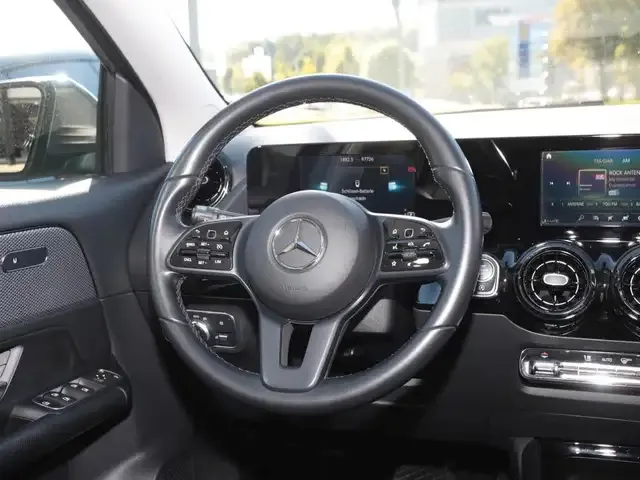 Mercedes-Benz GLA 180