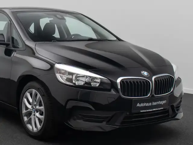 BMW 225