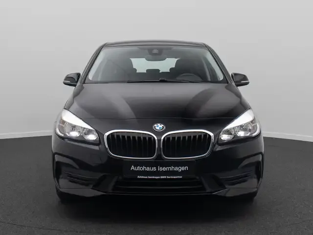 BMW 225