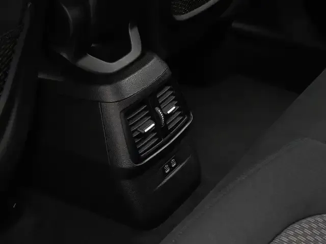 BMW 225