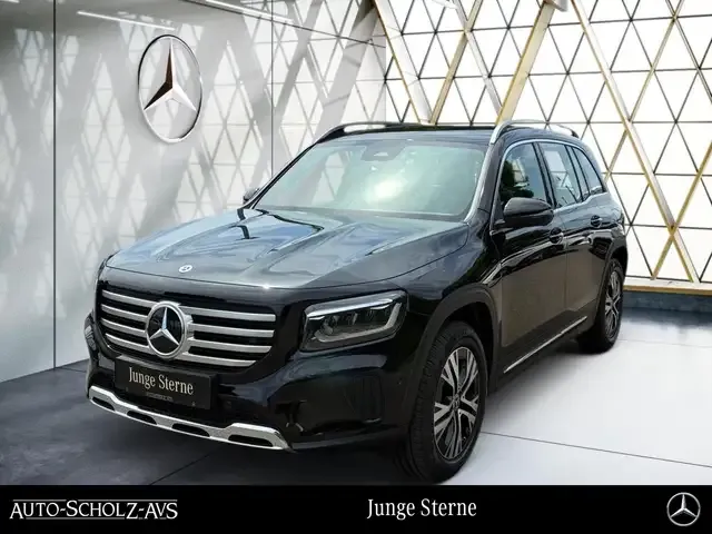Mercedes-Benz GLB 220