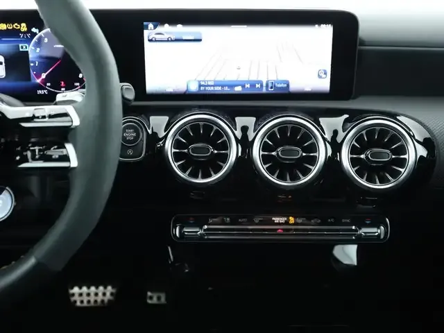 Mercedes-Benz A 45 AMG