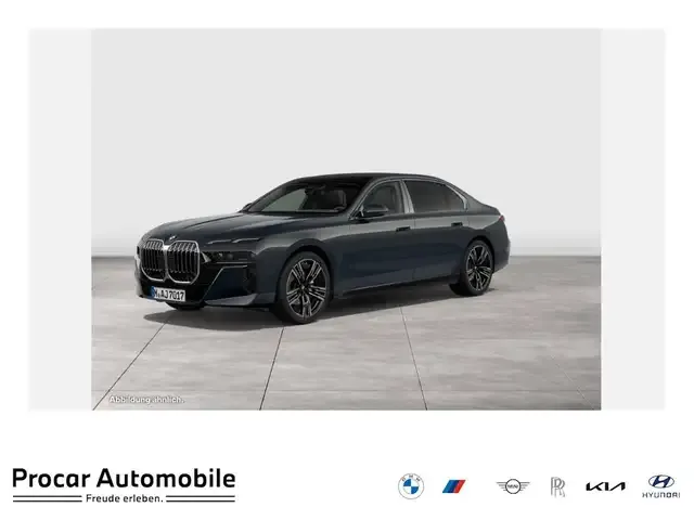 BMW 740