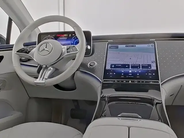 Mercedes-Benz EQE 300