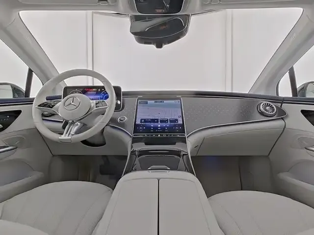 Mercedes-Benz EQE 300