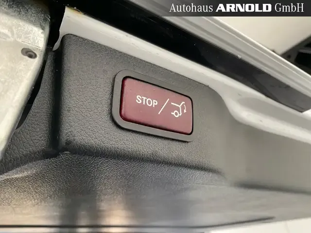 Mercedes-Benz V 220