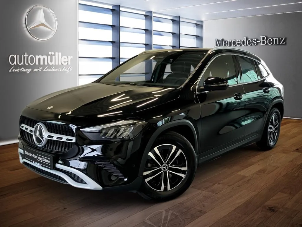 Mercedes-Benz GLA 200