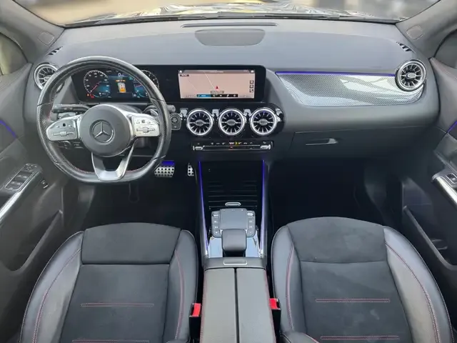 Mercedes-Benz GLA 200