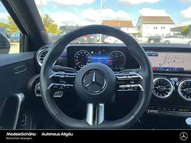 Mercedes-Benz A 220