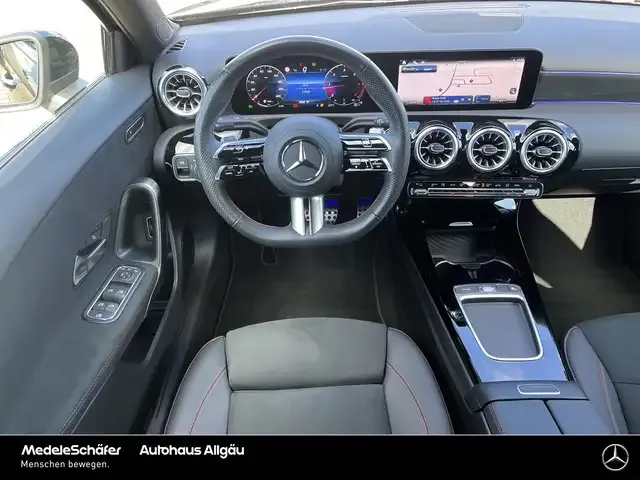 Mercedes-Benz A 220