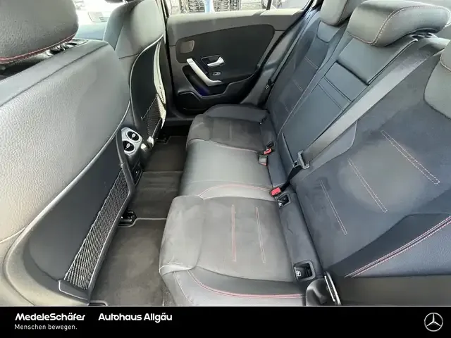 Mercedes-Benz A 220
