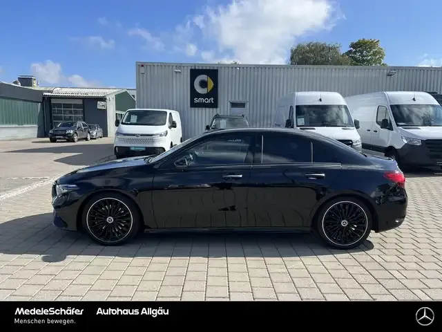 Mercedes-Benz A 220