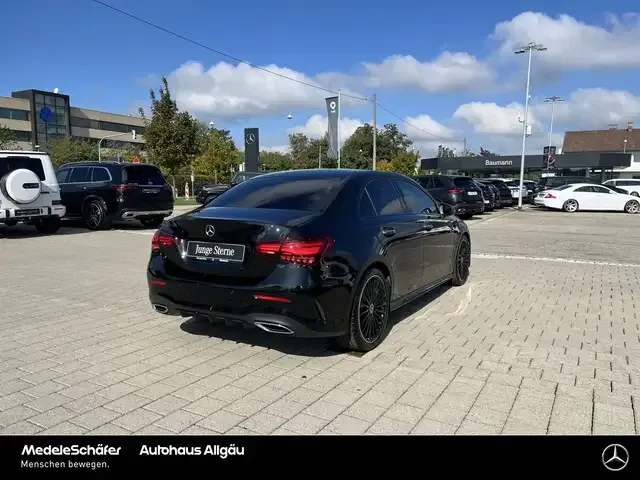 Mercedes-Benz A 220
