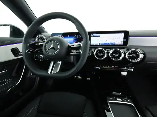 Mercedes-Benz CLA 220