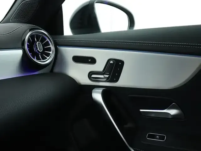 Mercedes-Benz CLA 220