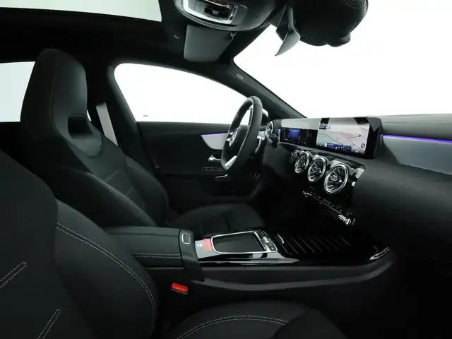 Mercedes-Benz CLA 220