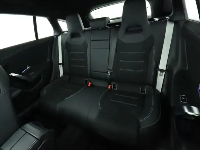 Mercedes-Benz CLA 220