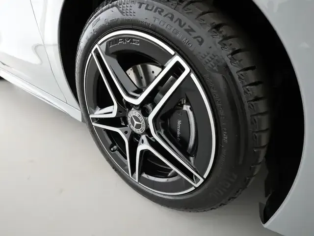 Mercedes-Benz CLA 220