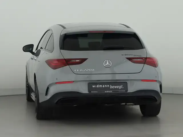 Mercedes-Benz CLA 220