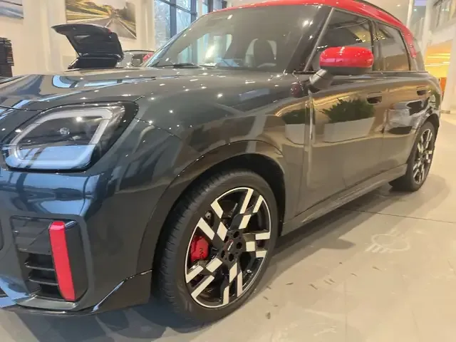 MINI John Cooper Works Countryman