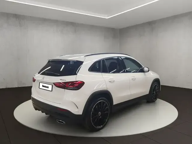 Mercedes-Benz GLA 250