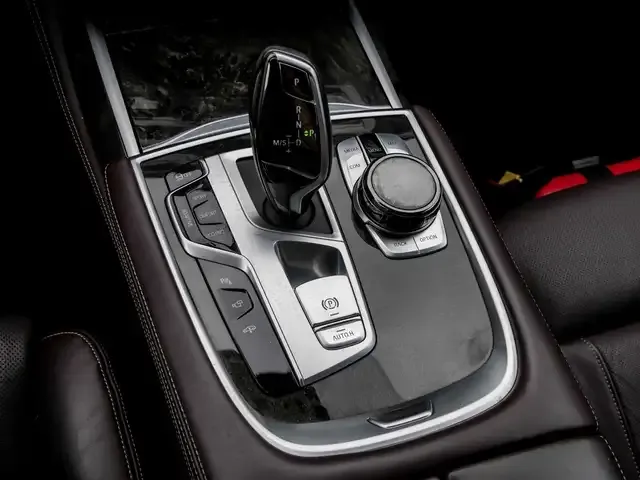BMW 730