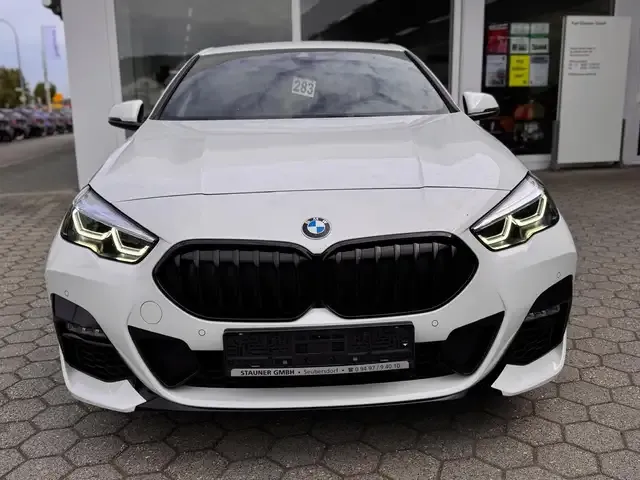 BMW 218