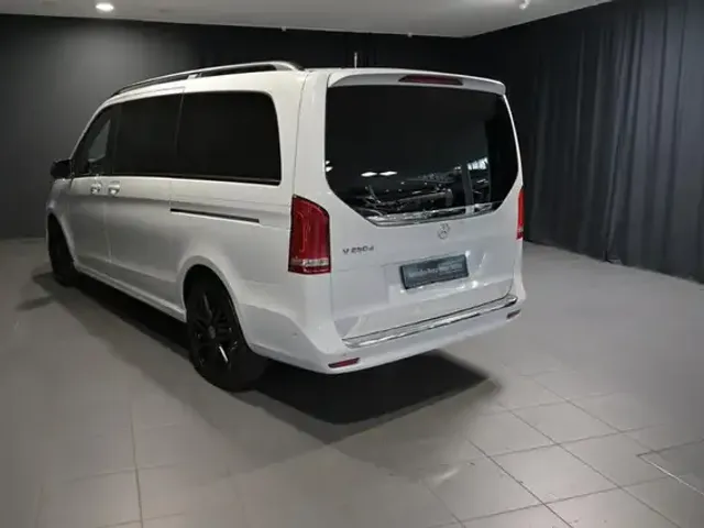 Mercedes-Benz V 250