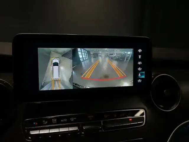 Mercedes-Benz V 250
