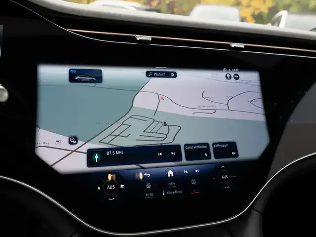 Mercedes-Benz EQE 300