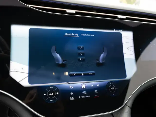 Mercedes-Benz EQE 300