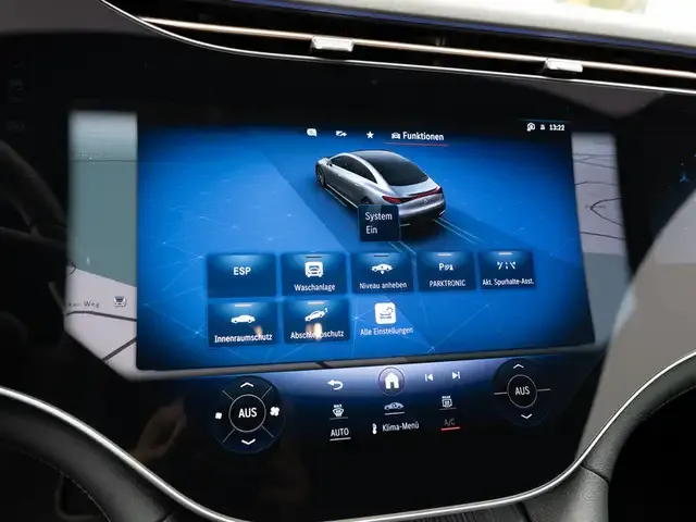 Mercedes-Benz EQE 300