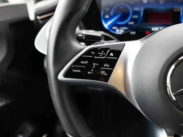 Mercedes-Benz EQE 300