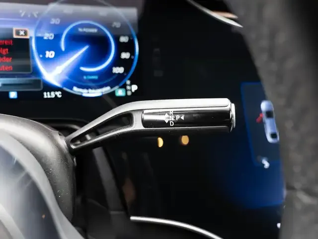 Mercedes-Benz EQE 300